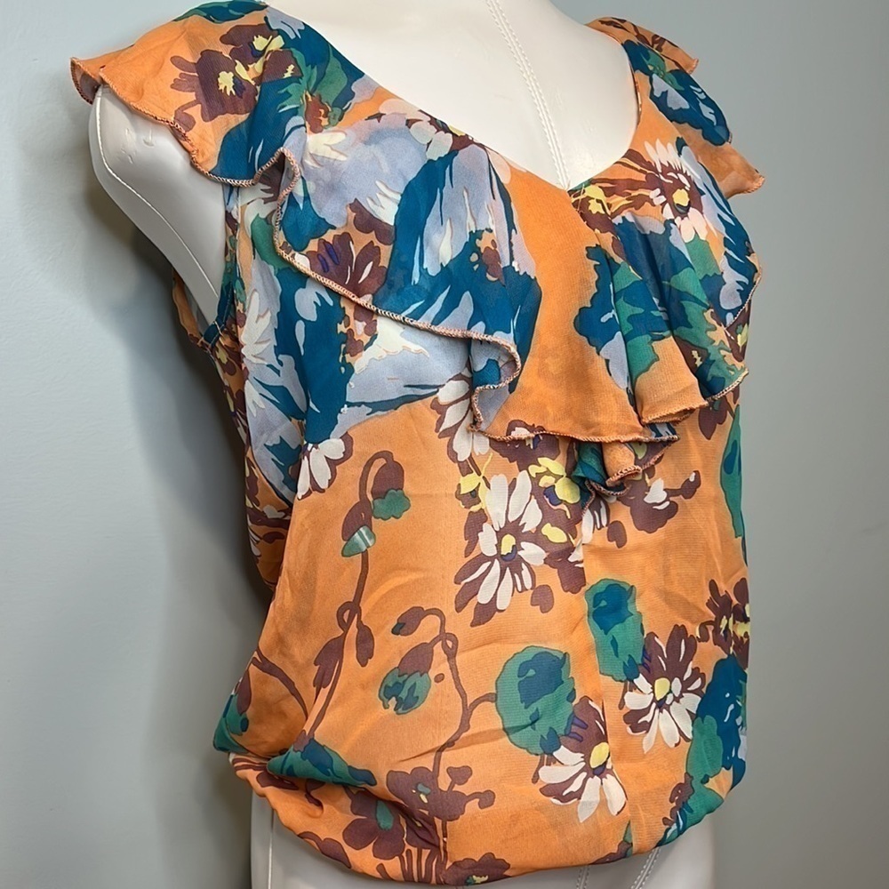 Floral Top - Picture 3 of 11